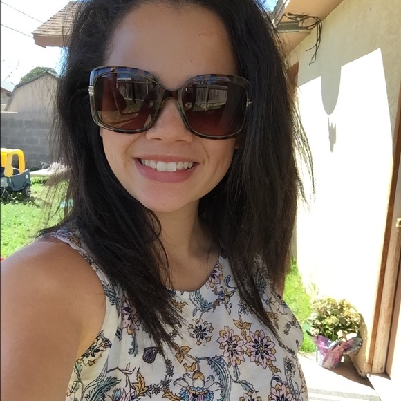 Profile Picture of Dominique Daniels (@mrsdomdaniels) on Poshmark
