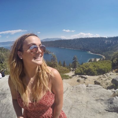 Profile Picture of Olivia Mackell (@oliviamackell) on Twitter