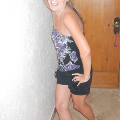 Profile Picture of Heidi Greedy (@Sunflowercrazed) on Twitter