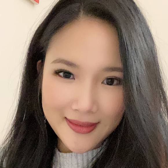 Profile Picture of Rebecca Huang (@yhuang8) on Poshmark