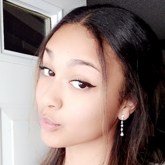 K'ola Dreves - Poshmark Profile Picture of K'ola Dreves (@koladreves5) on Poshmark