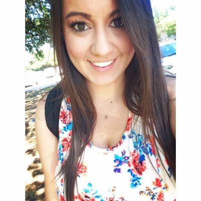 Profile Picture of Elizabeth Kimball (@lizziek421) on Twitter