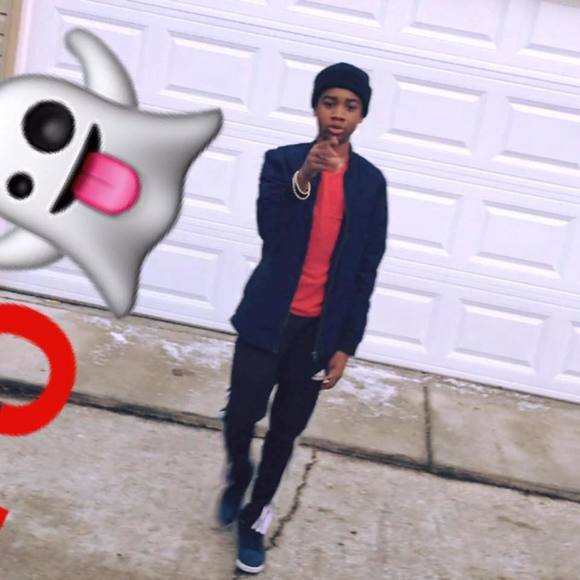 Profile Picture of Kevin Ware (@kevinxware) on Poshmark