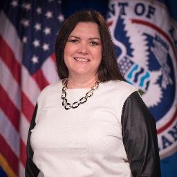Profile Picture of Debbie Cannon (@USCISMediaColo) on Twitter