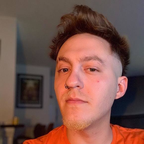 Profile Picture of Allen Robbins (@allenspencer26) on Poshmark