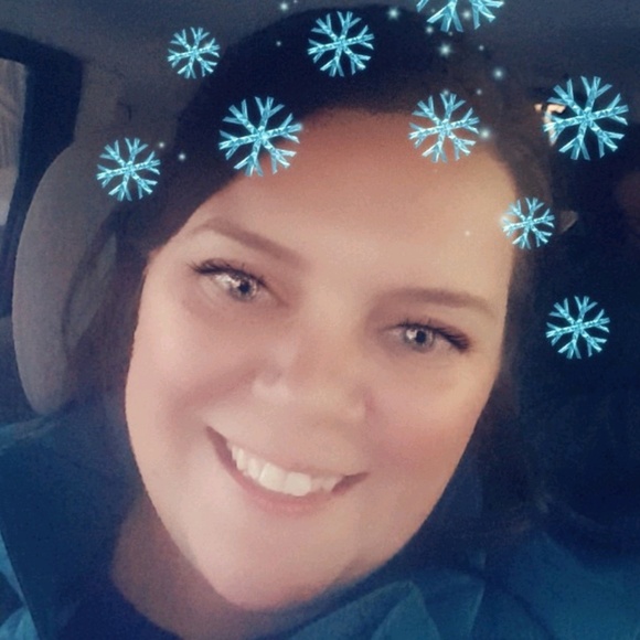 Profile Picture of Katie Jilek (@katiejilek) on Poshmark