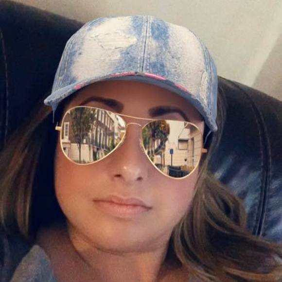 Profile Picture of Barbara Getek (@bagetek) on Poshmark