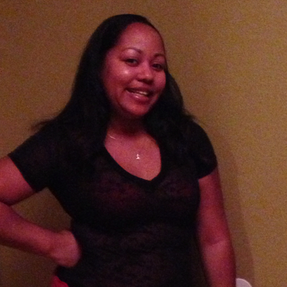 Profile Picture of Naomi Ramirez (@ominay) on Poshmark