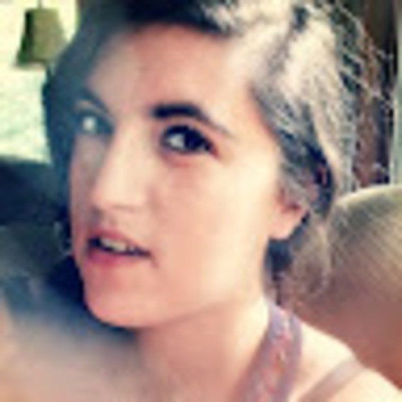 Profile Picture of Leah Edelman-brier (@brierbutt) on Poshmark