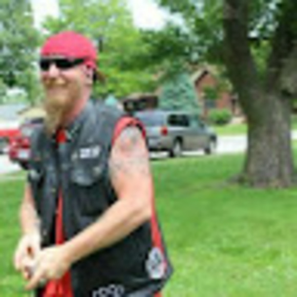 Profile Picture of Joe Mayes (@joemayes91) on Poshmark