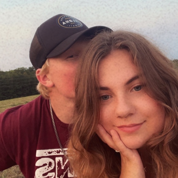 Profile Picture of Trinity Hunt (@trinitymona) on Poshmark
