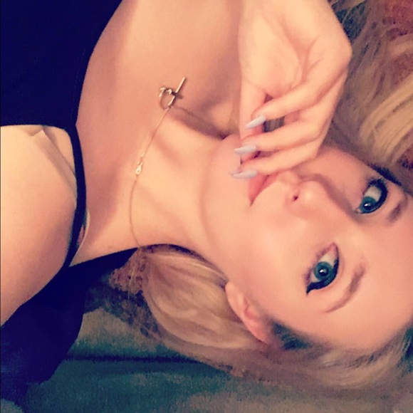 Profile Picture of Brooke Rohrbaugh (@tuxedopants13) on Poshmark