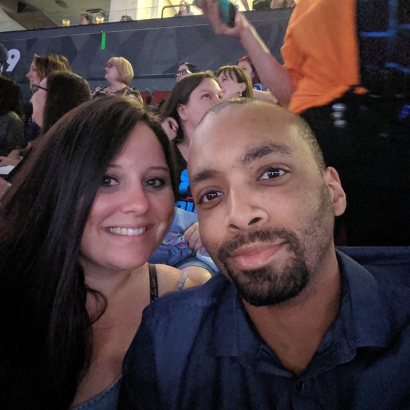 Profile Picture of Nadia Williams (@nadiaawilliams) on Poshmark