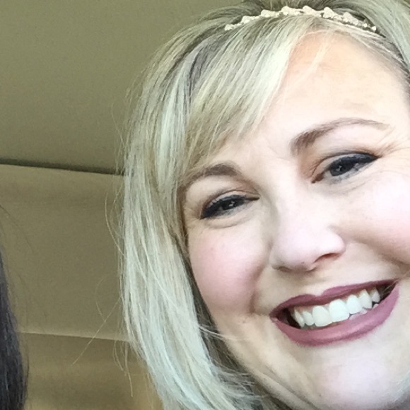 Profile Picture of Karen Enlow (@karenenlow) on Poshmark