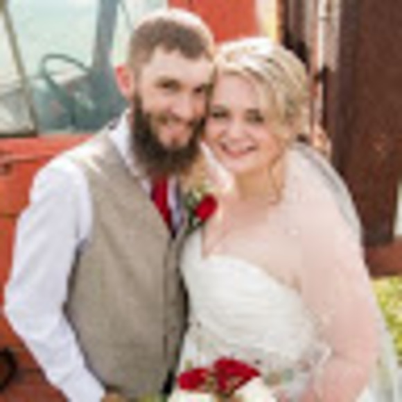 Josie Frank - Poshmark Profile Picture of Josie Frank (@josiebofrank) on Poshmark