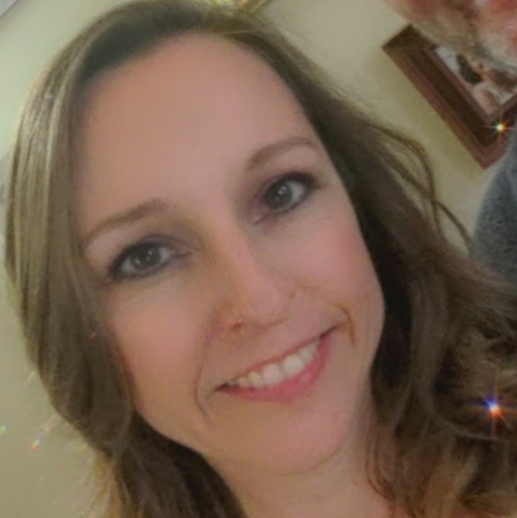 Profile Picture of Yvonne Schultz (@vonstermonster7) on Poshmark