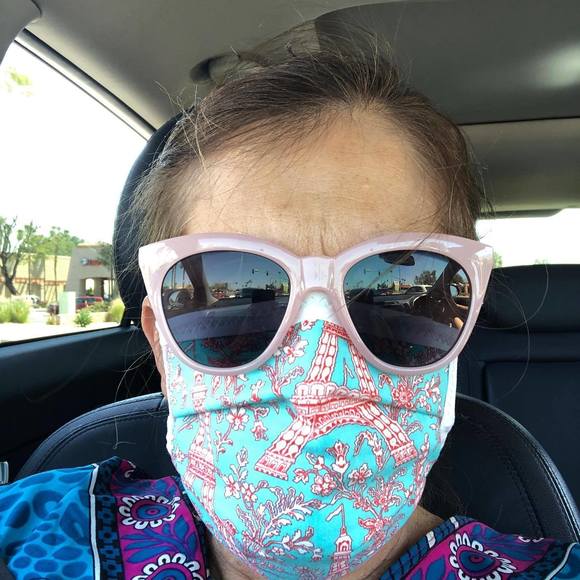 Profile Picture of Jennifer Hixon (@jenniferhixo811) on Poshmark