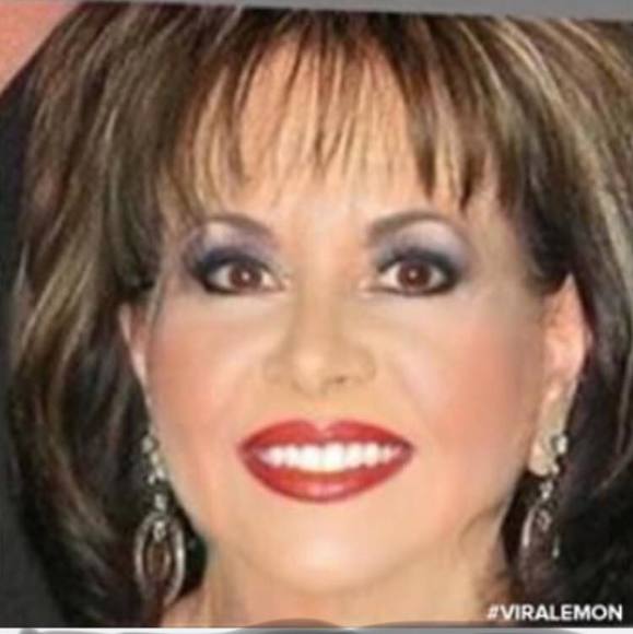 Profile Picture of Debbie Ritter (@debbieritter) on Poshmark