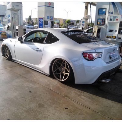 Profile Picture of Adam Villegas (@thtwhiteballer) on Twitter