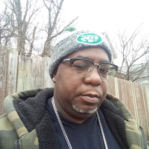 Profile Picture of Dwayne Lewis (@dwaynelewis337) on Poshmark