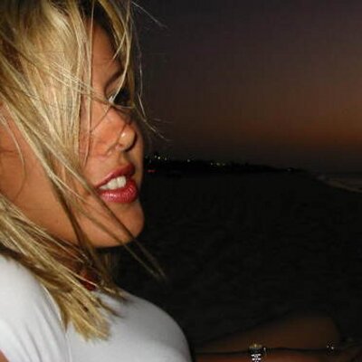 Profile Picture of Amanda Vera (@mandy1979ve) on Twitter