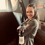 Profile Picture of Kellie Allen (@skinkissed_bykellie) on Instagram