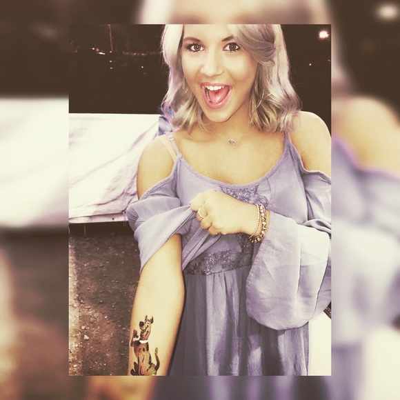 Profile Picture of Brooke Skopec (@brookeskopec) on Poshmark