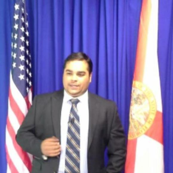 Profile Picture of Francisco Carambot (@fcarambot) on Poshmark