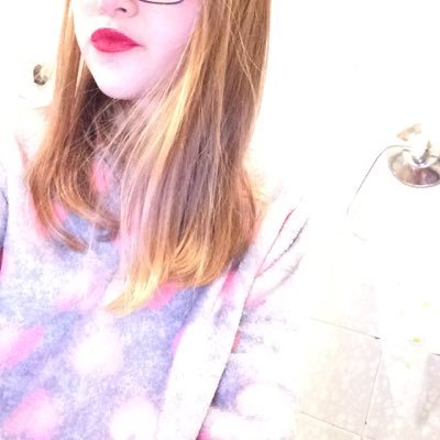 Profile Picture of Julia Sugg (@ItsmeJuliexox) on Twitter
