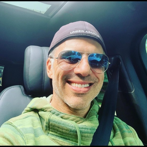 Profile Picture of Mark Arnstein (@markarnstein1) on Poshmark