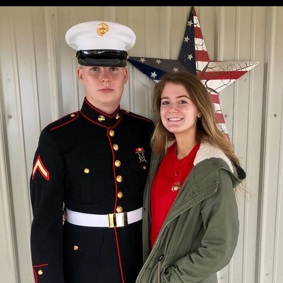 Colbey Boicourt - Poshmark Profile Picture of Colbey Boicourt (@colbeygb) on Poshmark