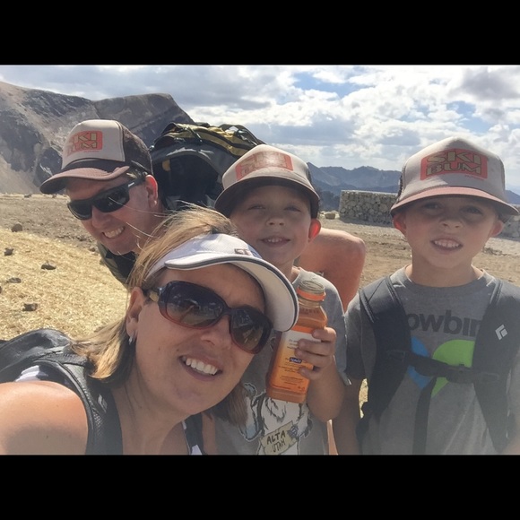 Profile Picture of Barry Kim (@kbarry95) on Poshmark