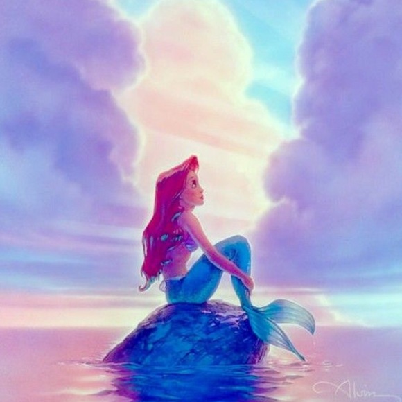 Profile Picture of Dorsa Khalili (@love_beauty101) on Poshmark