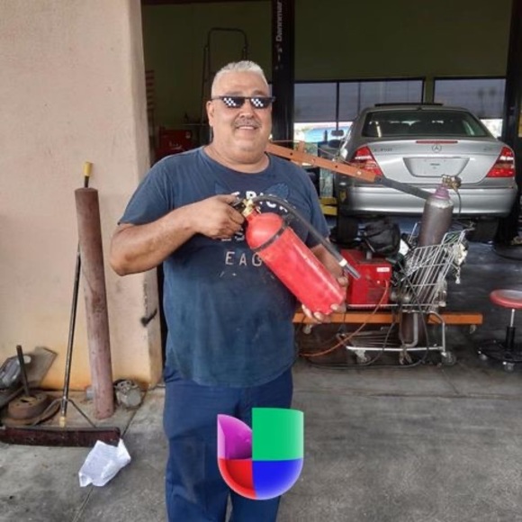 Profile Picture of Lorenzo Fuentes (@lorenzofuentes) on Poshmark