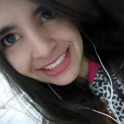 Profile Picture of Adela Montoya (@AdelaAdelaRiver) on Twitter