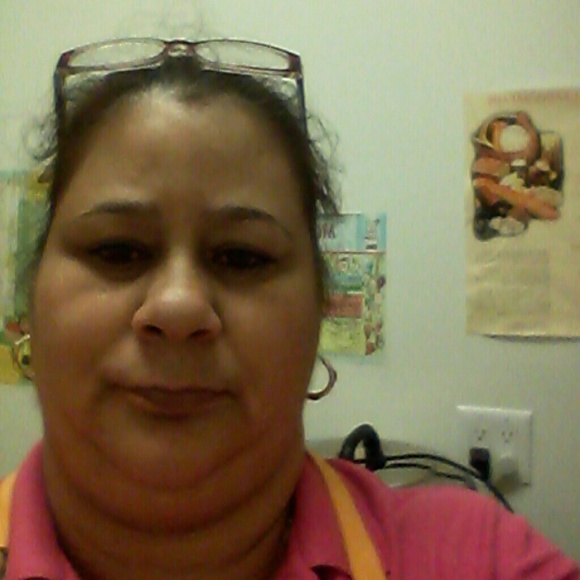 Profile Picture of Laura Llorente (@ferro13) on Poshmark