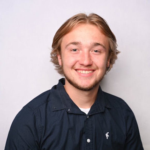 Profile Picture of Zachary Koester (@zachkoester) on Poshmark