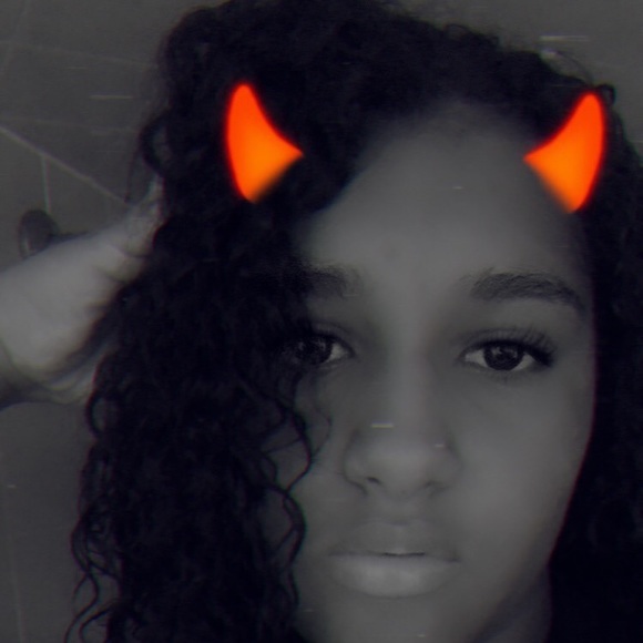 Profile Picture of Courtney Madgey (@courtneymadgey) on Poshmark