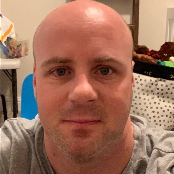 Profile Picture of Daniel Strickland (@strick5270) on Poshmark