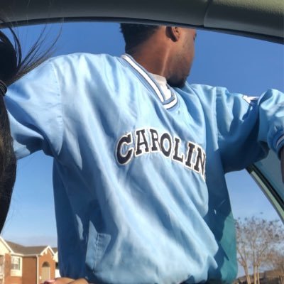 Profile Picture of Ladarius Smith (@dee_trilll) on Twitter