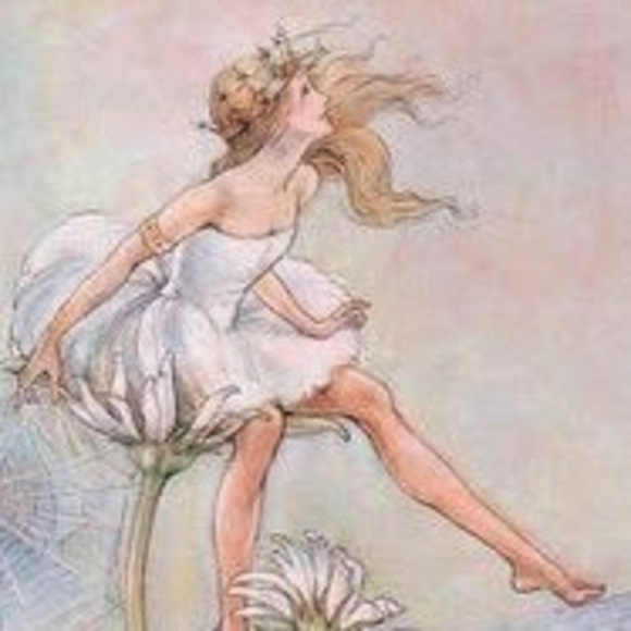 Profile Picture of Carly Blakeslee (@carlyblakeslee) on Poshmark