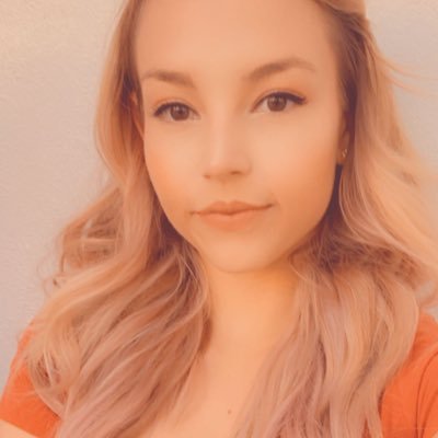 Profile Picture of Clarissa Hoover (@clarissahoover) on Twitter