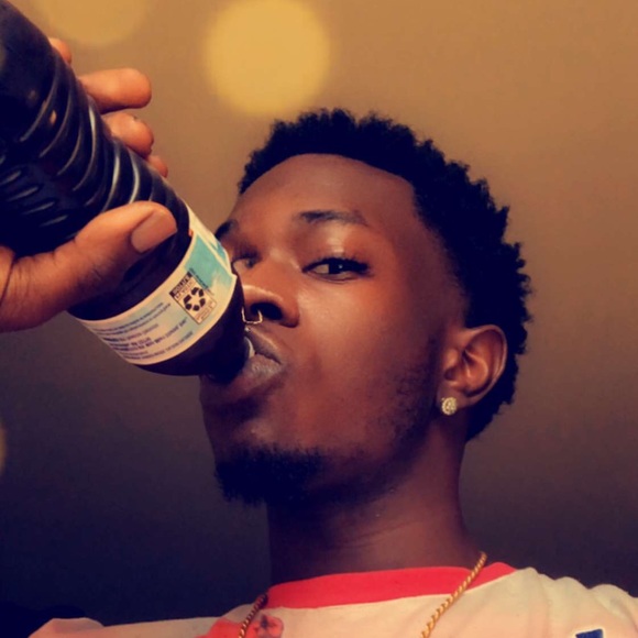 Profile Picture of Khalil Anderson-hicks (@k1hicks) on Poshmark