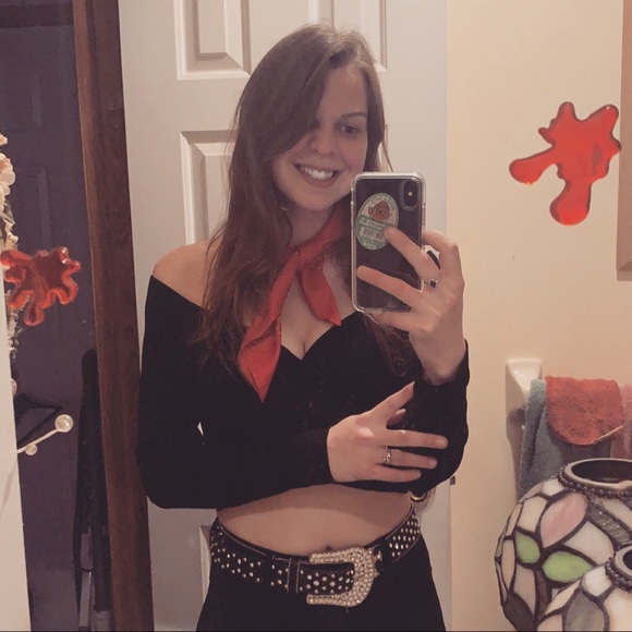 Profile Picture of Claire Peterson (@peterson2603) on Poshmark