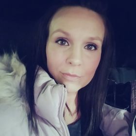 Profile Picture of Sarah Kernen (@momomto3) on Pinterest