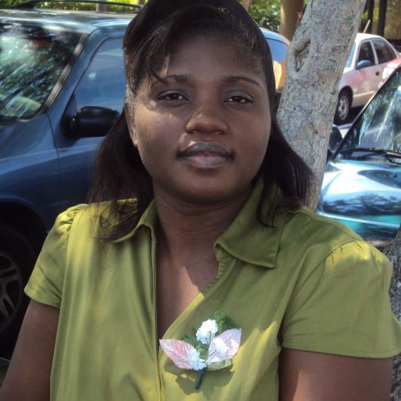 Profile Picture of Lisette Joachin (@lmarielisette) on Poshmark