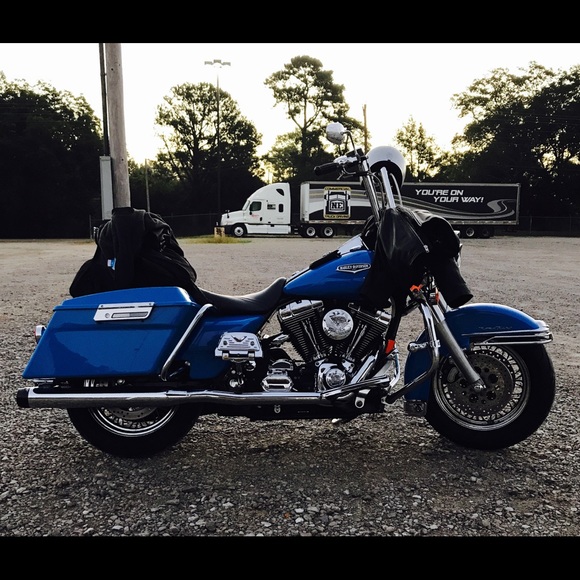 Profile Picture of Robert Andersen (@chevl33) on Poshmark