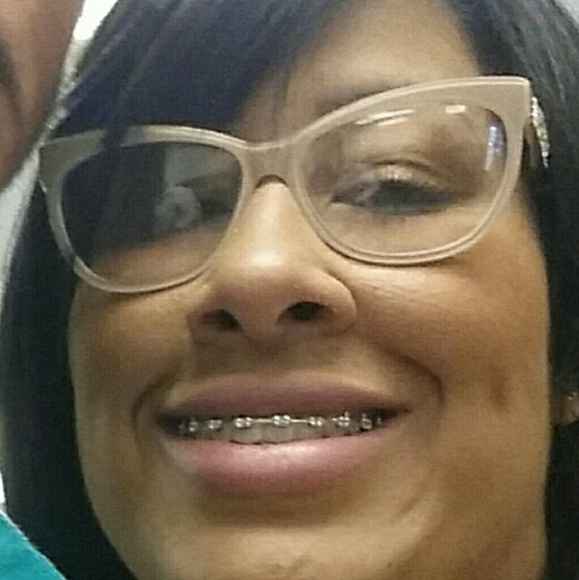 Profile Picture of Maite Perez (@maite0944) on Poshmark