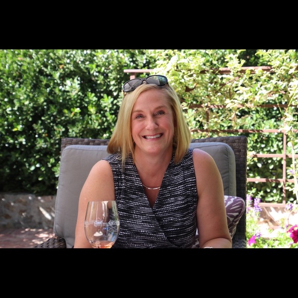 Profile Picture of Heather Shoop (@hmshoop) on Poshmark