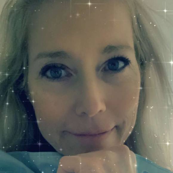 Profile Picture of Susan Deerwester (@susandeerwester) on Poshmark